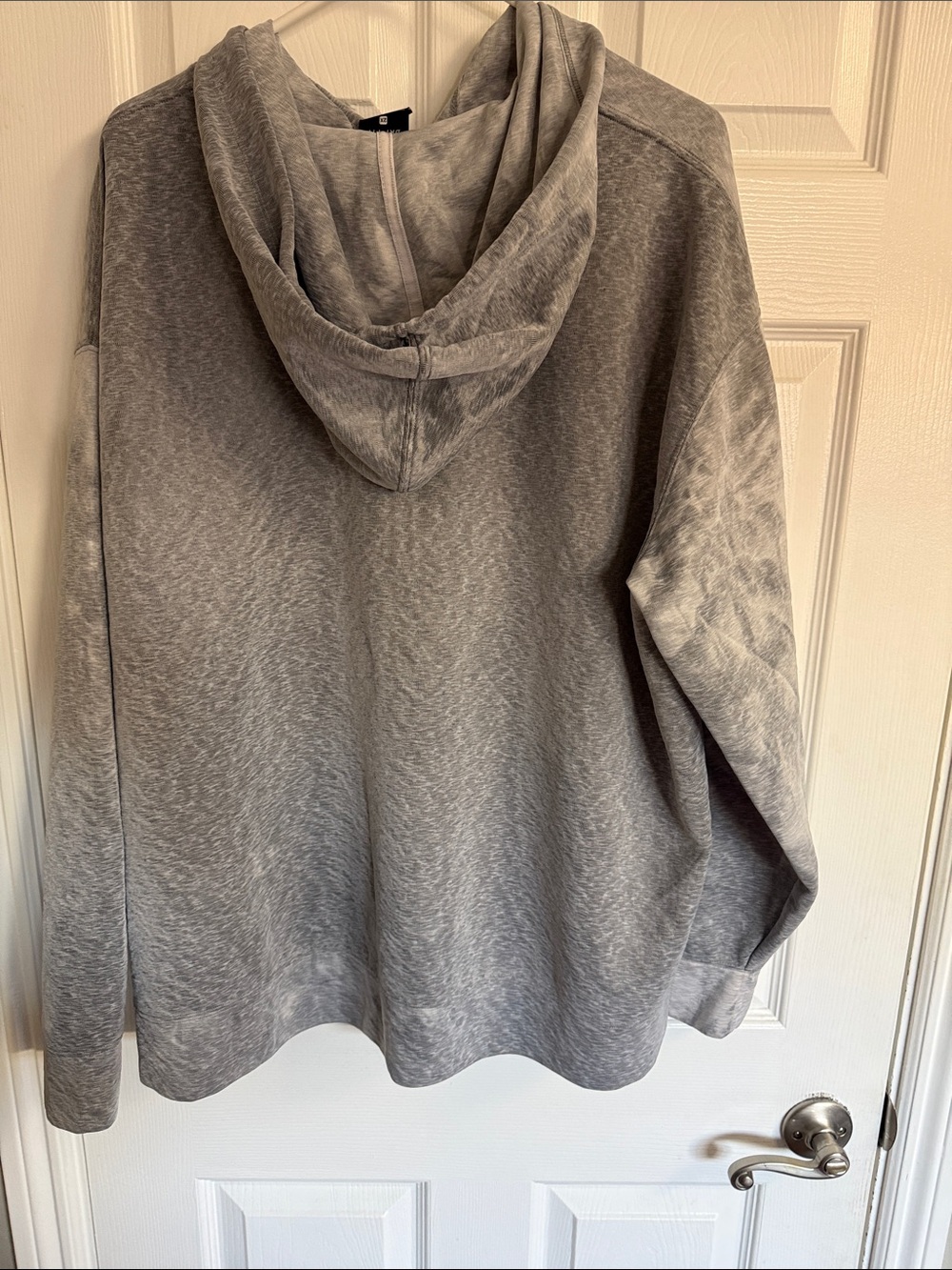 Women’s size XXL Nike Grey Tie-Dye Pullover Hoodie with White Swoosh - Picture 3 of 4